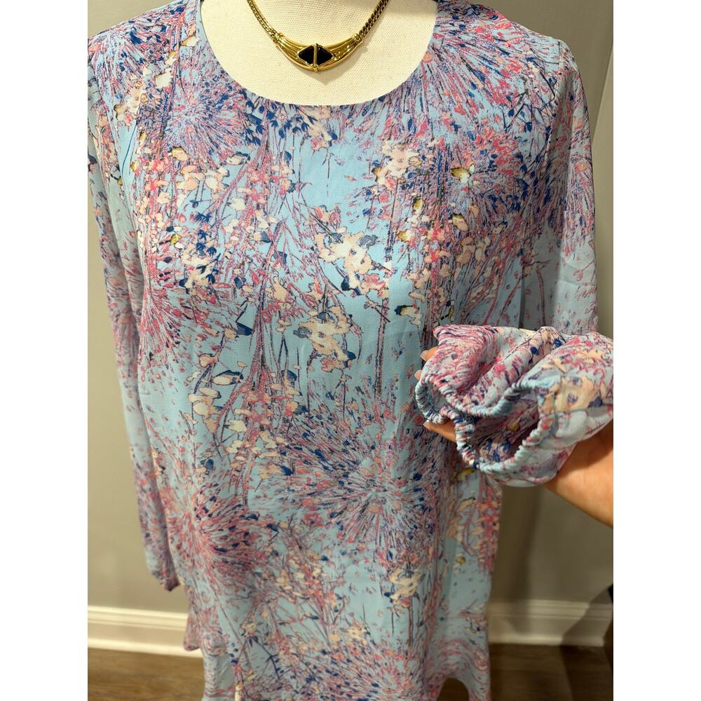BCBGMAXAZRIA Size M Blue Floral Long Sleeve Ruffle Hem Shift Dress - Picture 8 of 16